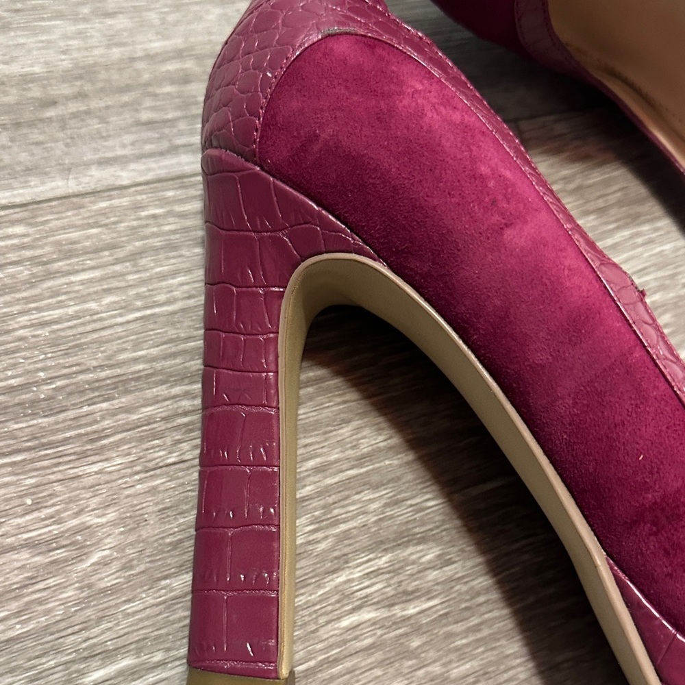 Audrey Brooke Deep Red Heels - Picture 5 of 11